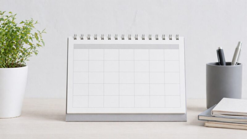 日付の読み方やスケジュールをイメージしたシンプルなカレンダー