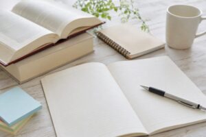 「次元が違う」の意味や使い方を調べるノートと本